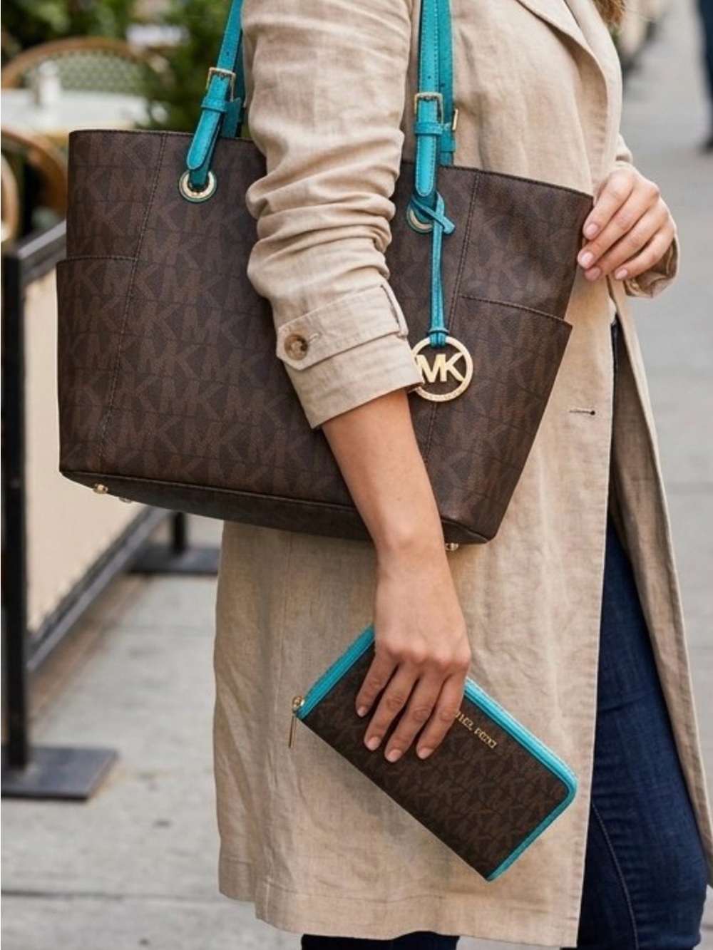 Michael Kors Jet Set Item Signature PVC East West Tote Brown teal w/ Wallet